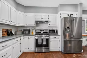 1109 N Boyd Parkway N, North Brunswick Township, NJ 08902 - Photo 12