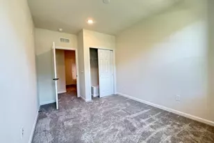 614 Sadie Cir, New Brunswick, NJ 08901 - Photo 20