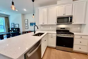 614 Sadie Cir, New Brunswick, NJ 08901 - Photo 6