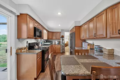 100 Coachman Drive, Florence, NJ 08505 - Photo 12
