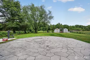 100 Coachman Dr, Florence, NJ 08505 - Photo 32