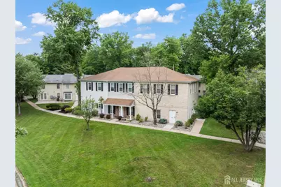 32 Jefferson Plaza, South Brunswick Township, NJ 08540 - Photo 2