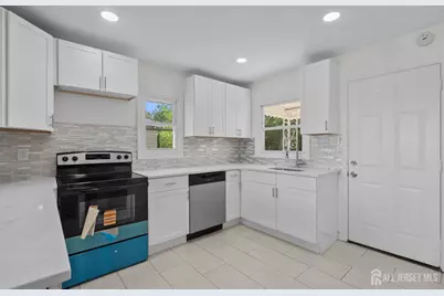 18 John Street, Carteret, NJ 07008 - Photo 4