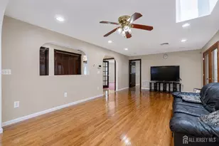 24 Winthrop Rd, Edison, NJ 08817 - Photo 4