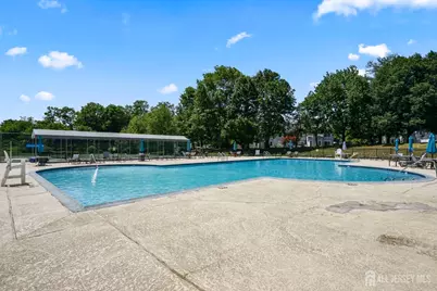 105 Lloyd Court, East Brunswick Township, NJ 08816 - Photo 28