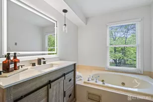 105 Lloyd Ct, East Brunswick Township, NJ 08816 - Photo 24