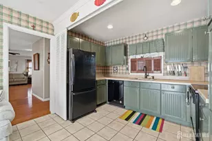 27 Summerall Rd, Franklin Township, NJ 08873 - Photo 10