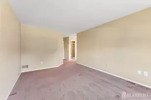82 Bayberry Dr, Franklin Township, NJ 08873 - Photo 32