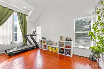 17 Parkside Drive, Jamesburg, NJ 08831 - Photo 4