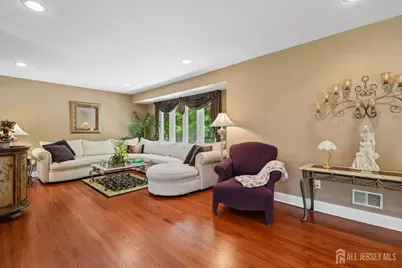 18 Mary Ellen Drive, Edison, NJ 08820 - Photo 8