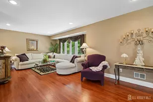 18 Mary Ellen Dr, Edison, NJ 08820 - Photo 8