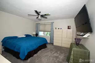 37 Upperbrook Ct, Sayreville, NJ 08859 - Photo 14