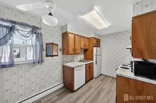 27 Concannon Dr, Fords, NJ 08863 - Photo 10