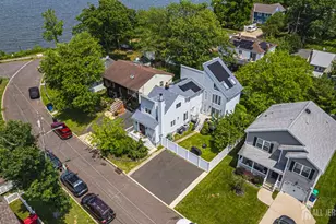 76 Woodland Dr, Keyport, NJ 07735 - Photo 2