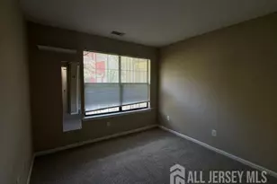 93 Longfield Ct, East Brunswick Township, NJ 08816 - Photo 4