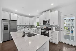 1810 Swales Ct, Monroe Township, NJ 08831 - Photo 12