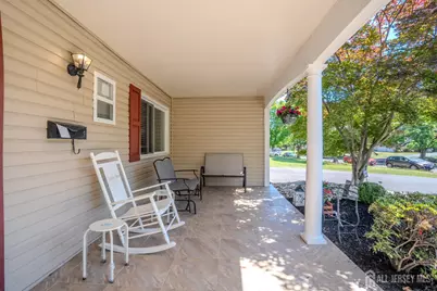 16 Neptune Court, Franklin Township, NJ 08873 - Photo 2