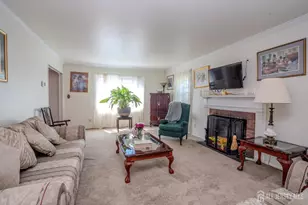16 Neptune Ct, Franklin Township, NJ 08873 - Photo 8