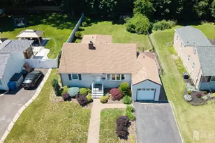 421 Melrose Ave, Middlesex, NJ 08846 - Photo 2