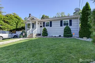57 E William St, Fords, NJ 08863 - Photo 2