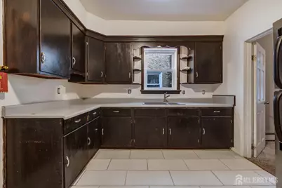 409 Ogden Place, Perth Amboy, NJ 08861 - Photo 6