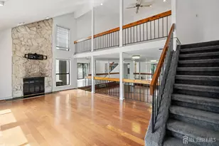 516 Westgate Dr, Edison, NJ 08820 - Photo 4