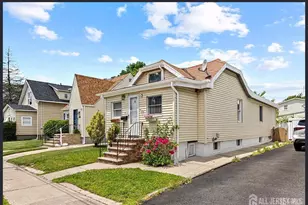 258 Randolph St, Carteret, NJ 07008 - Photo 2