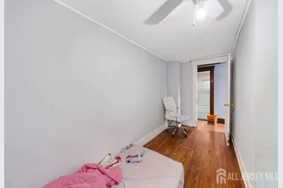 88 Woodbridge Avenue, Sewaren, NJ 07077 - Photo 4