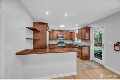 [Address not provided], North Brunswick Township, NJ 08902 - Photo 18