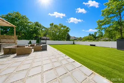 377 W Park Avenue W, Oakhurst, NJ 07755 - Photo 32