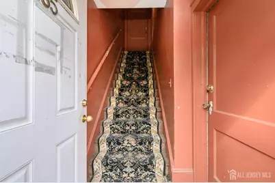 135 Baldwin Street, New Brunswick, NJ 08901 - Photo 18