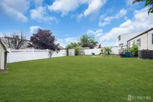 800 May Ave, Perth Amboy, NJ 08861 - Photo 14