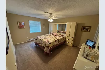 186 Newport Road #B, Monroe Township, NJ 08831 - Photo 4