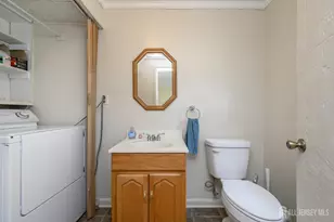 31 Starlit Dr, Middlesex, NJ 08846 - Photo 8