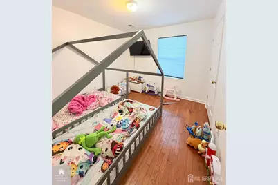 14 Somerset Street, Carteret, NJ 07008 - Photo 16