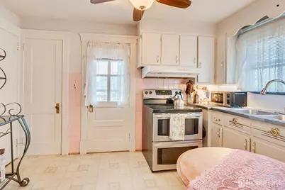 17 Vanderbuilt Place, Woodbridge Township, NJ 07095 - Photo 16