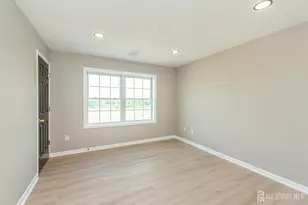 42 Roosevelt St, New Brunswick, NJ 08901 - Photo 18
