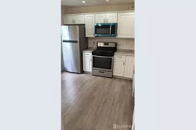 246 Hampshire Court, Piscataway Township, NJ 08854 - Photo 4
