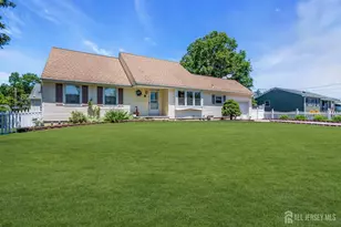 20 Sheldon Pl, Piscataway Township, NJ 08854 - Photo 6
