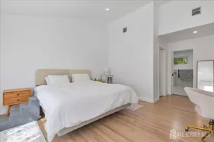 2 Abbott Ct, Edison, NJ 08820 - Photo 34