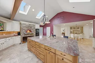 7 Monroe Pl, Cranbury Township, NJ 08512 - Photo 4
