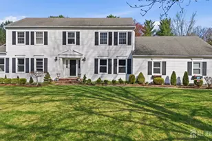 7 Monroe Pl, Cranbury Township, NJ 08512 - Photo 2
