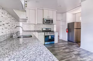 212 Easton Ave, New Brunswick, NJ 08901 - Photo 10