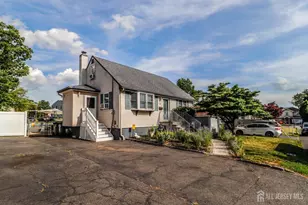 13 Meade St, Sewaren, NJ 07077 - Photo 2