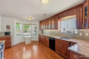 37 Christopher Ct, Old Bridge Township, NJ 08857 - Photo 8