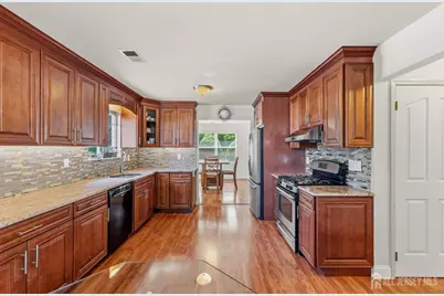 37 Christopher Court, Old Bridge Township, NJ 08857 - Photo 10