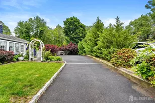 61 Laurel Ave, Franklin Township, NJ 08528 - Photo 2