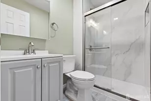 438 Westgate Dr, Edison, NJ 08820 - Photo 30
