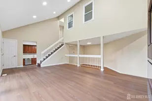 438 Westgate Dr, Edison, NJ 08820 - Photo 10