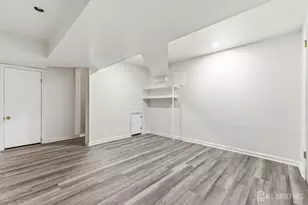 438 Westgate Dr, Edison, NJ 08820 - Photo 22